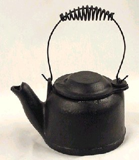 mini-teapot_griswold_92_1751.jpg